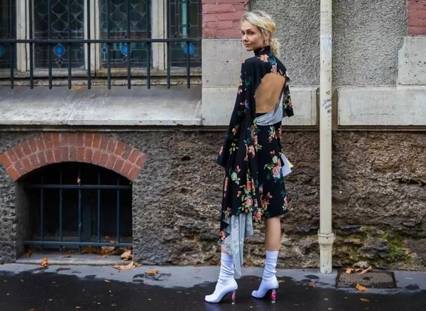 拿下Justin Bieber 我觉得海狸可能赢在了内衣上