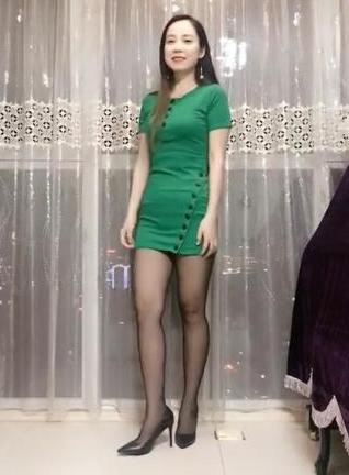 丰盈的身材遮不住！网友：摄影师真会选角度！