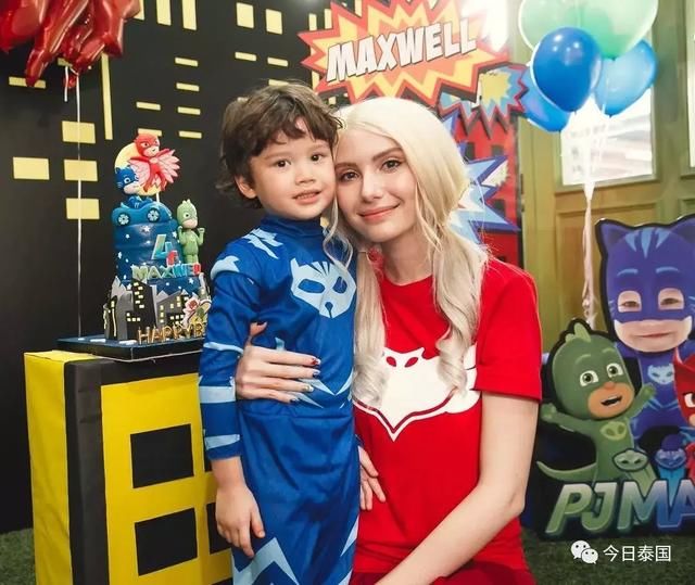 泰单亲妈妈Sara带儿子Max祈福做善事庆祝生日 恋爱谣言不攻自破