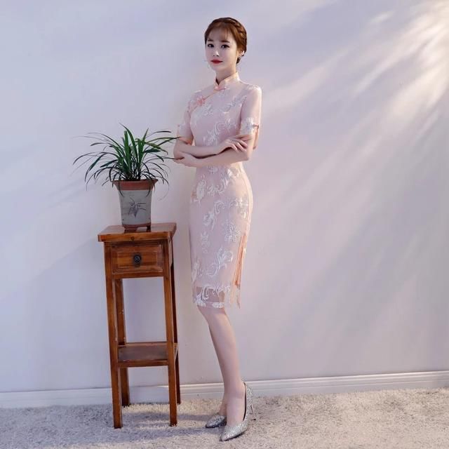 甜美气质旗袍，独特新颖，彰显高贵品质！