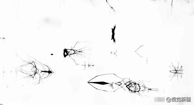 大山 沙漠 湖泊 金胡杨是大自然最完美的构图