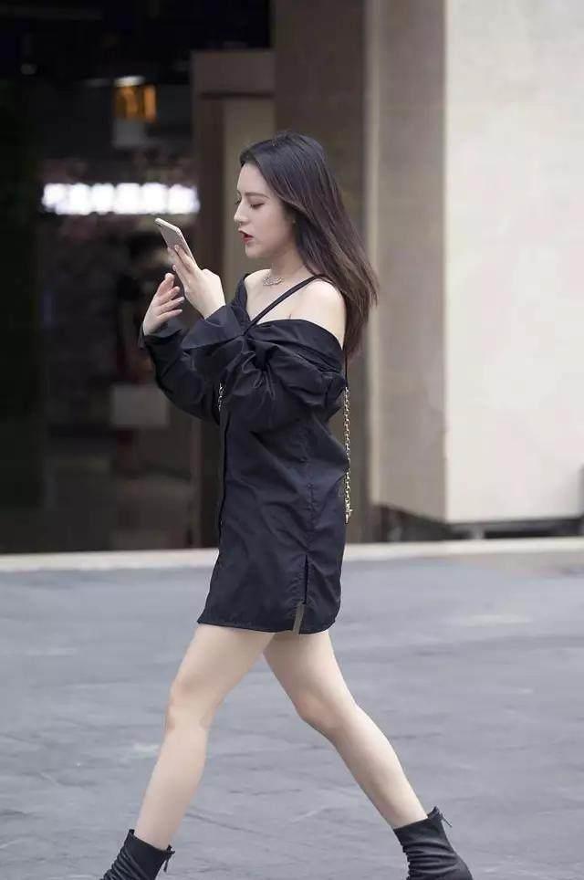 街拍：小姐姐的美浮现在眼前，让人忍不住多看一眼！