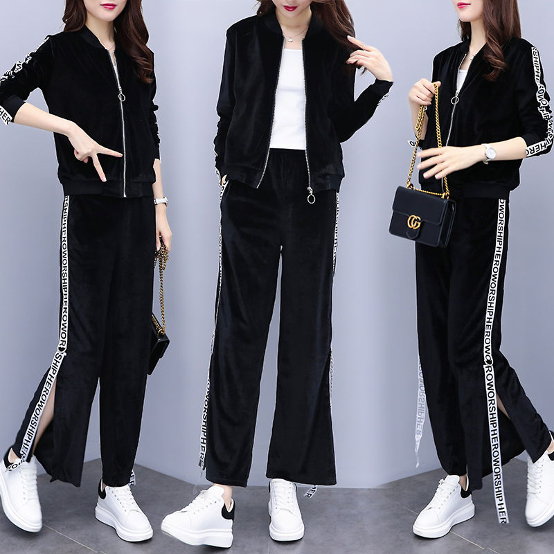 穿腻了裙子，试试这些金丝绒套装，秋天出去玩，轻便温暖又美丽