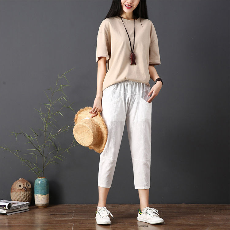 外出游玩穿裙子不方便!试试这样的小衫+棉麻裤，清凉透气超嫩美