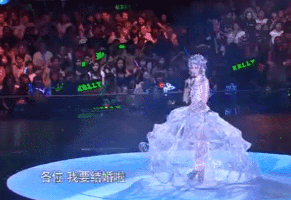 脸再大也拒绝整容 回怼代孕传闻 她是香港最后一个天后也是现实版