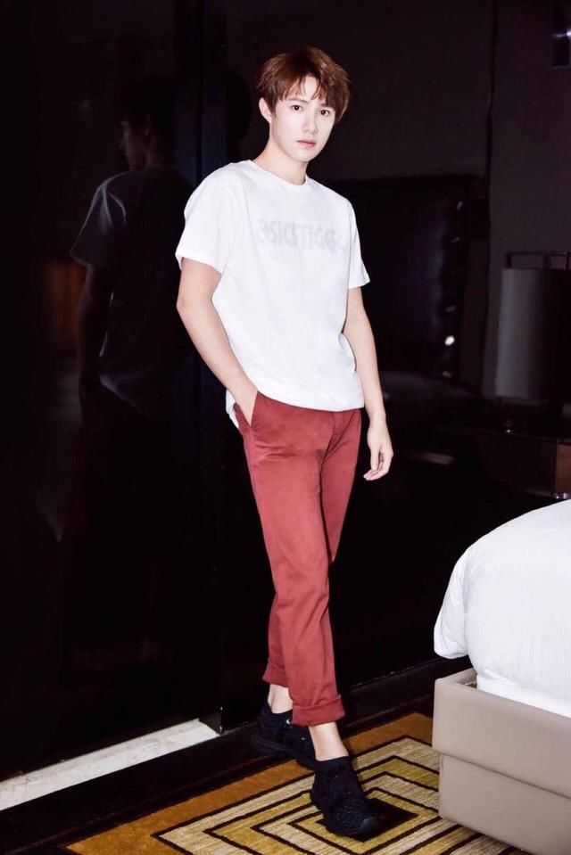 黄圣池这一身，是你要的范儿，男友力霸屏