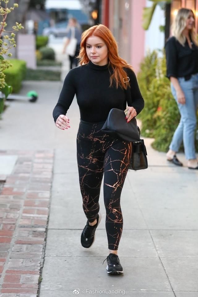  [摩登家庭]阿芮尔·温特(Ariel Winter)人红街拍多，每次出现都成为媒体焦点