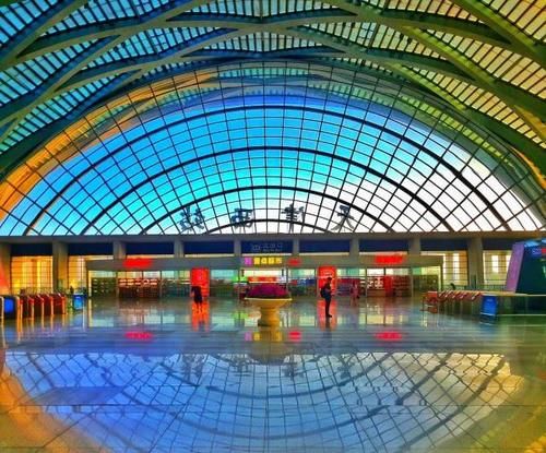  『山洞』航拍天津西站，始建于清宣统元年，半圆拱形如山洞