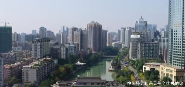 中国除北京外，第二个拥有六环路的城市，每公里造价要1个亿！