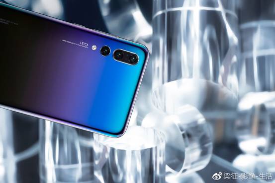 圈粉了时尚博主 华为P20新色的吸引力在哪