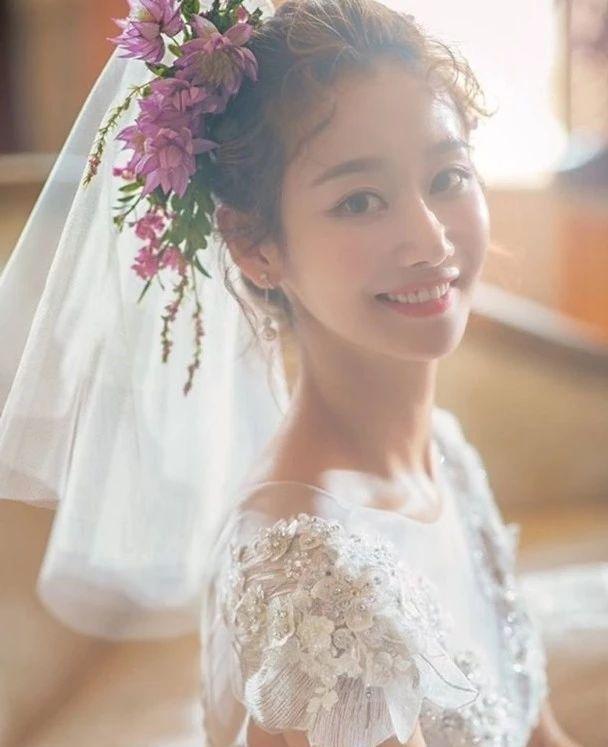  『企业家』恭喜！31岁人气女神突然宣布结婚兼已怀孕：即将嫁拍拖多年企业家