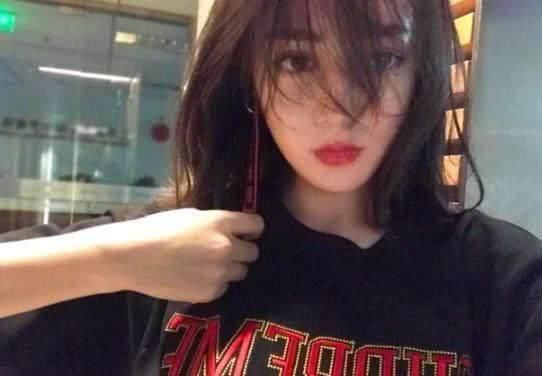 女星个性化耳坠：王菲看着都通，章子怡夸张！迪丽热巴：不服尬舞