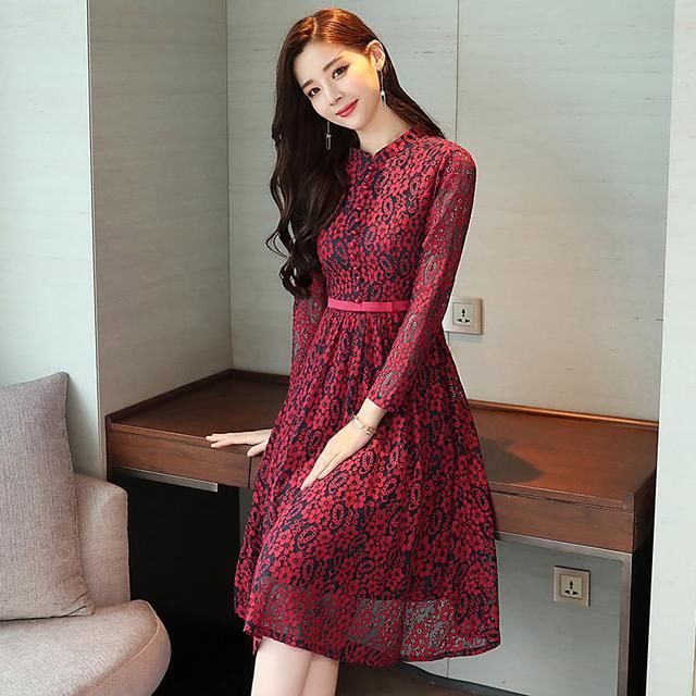 土如村姑的妈妈，穿新款秋裙，竟那么洋气美嫩，全家差点认不出了