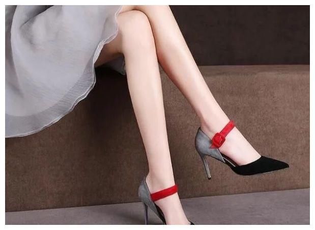 尖尖细高跟，不但尽显女性的知性美，更将职业女性气场完美的展示