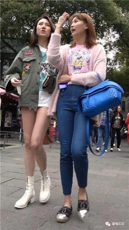 街拍:大长腿温柔俏丽的女子，做老婆首选