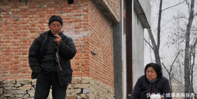 农村户口迁出后，留下的房屋和宅基地属于谁听听淳朴老农怎么说