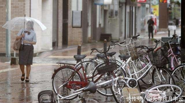 台风罗莎“风眼”仍在扩大一次能装下3个东京，日本这次麻烦了