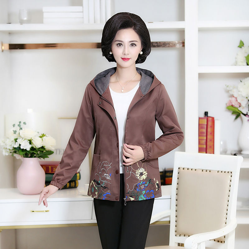 国庆出门旅游才发现，那边的女人都穿这样的外套!别说确实美