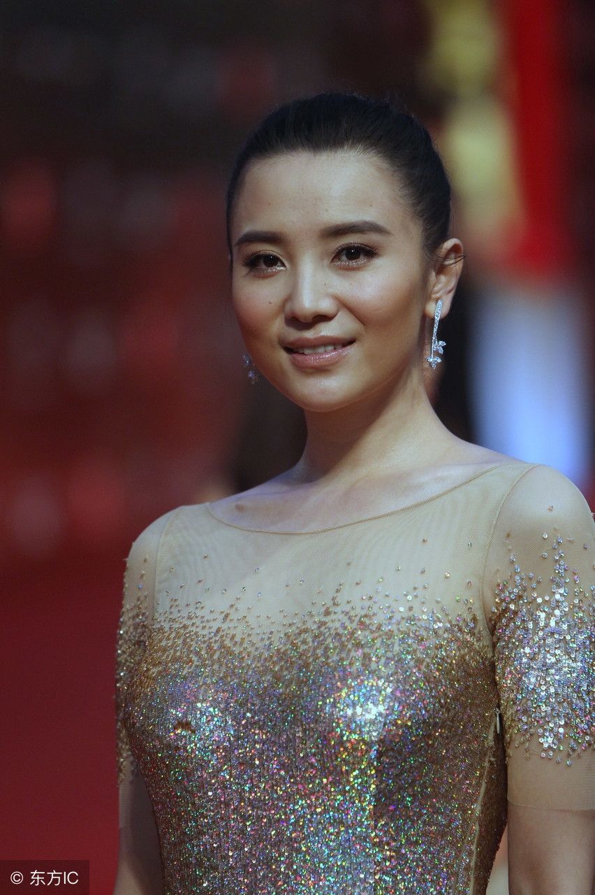 人鱼长裙美到发亮，宋佳这条美人鱼，气质好到爆