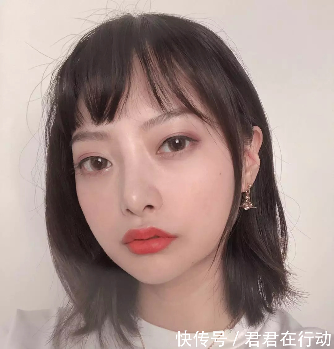 看起来■亚洲邪术|毛戈平化妆和你化妆究竟有什么不一样
