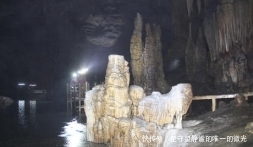 荔波茂兰喀斯特森林旅游必去的景点之一,金狮洞超震撼