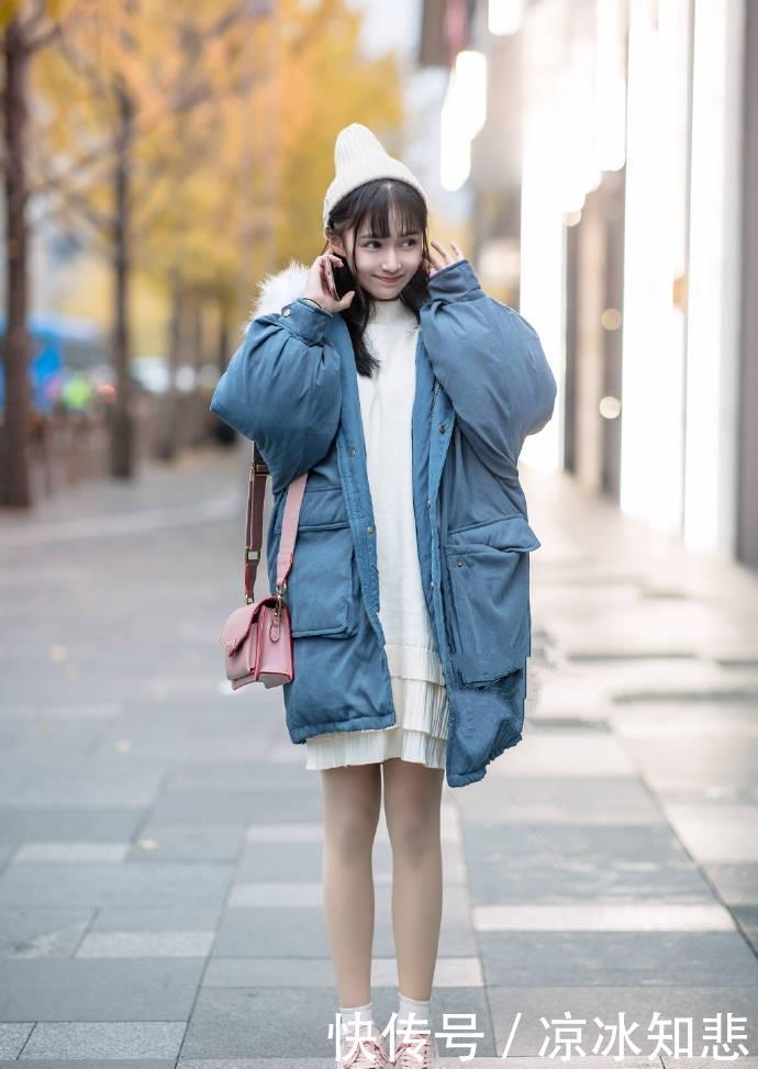 『妩媚』街拍:高冷妩媚的妹子,搭配有致凸显女神的气质