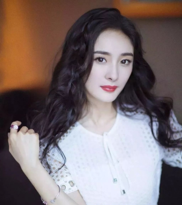  花钱|越活越精致的女人，这4个方面舍得“花钱”，不仅好看还贵气