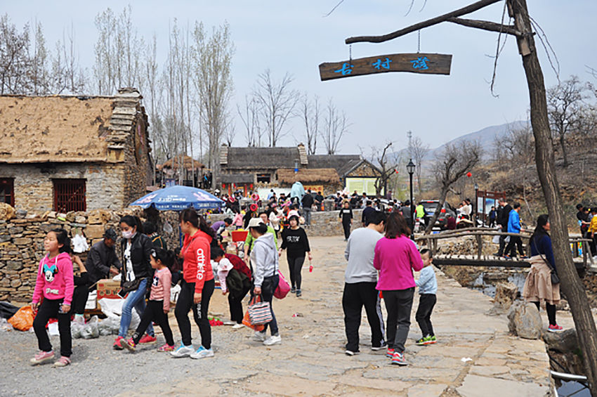 中国工程量最大的水井，历时十年才建成，打水走108级台阶