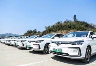  「汽车」一年后，燃油汽车将退出网约平台，网友：司机养得起新