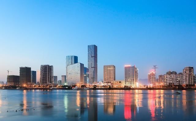 广东江苏超9万亿，福建2019或连超湖南河北，2018十大经济省出炉