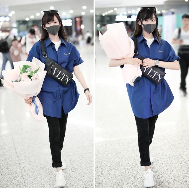 张天爱卷袖口，关晓彤乱系扣，妈妈眼中的不好好穿衬衫却能这么潮