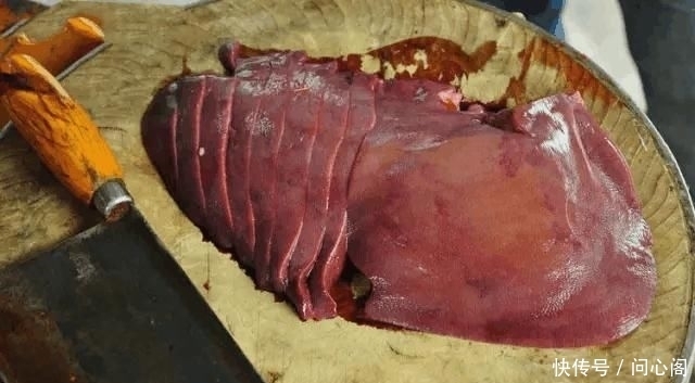 鱼塘|乡下堂哥家鱼塘钓龙虾, 新鲜的猪肝pk青蛙做饵