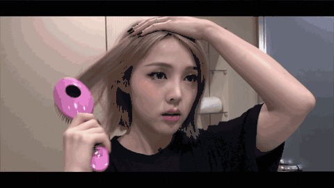 短发蒋欣画风变了！剪发堪比“整容”的还有谁？