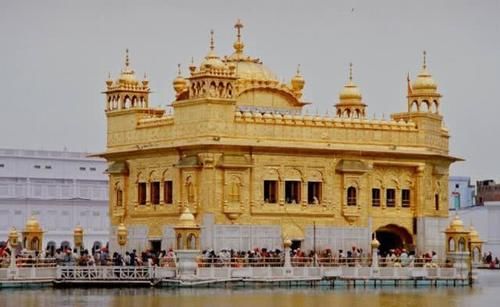 一座750公斤黄金打造的金庙,不但免费参观,还可以免费吃饭!