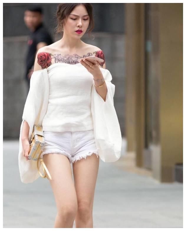 爱街拍：图1清爽舒适，图2帅气纹身，图3性感优雅！