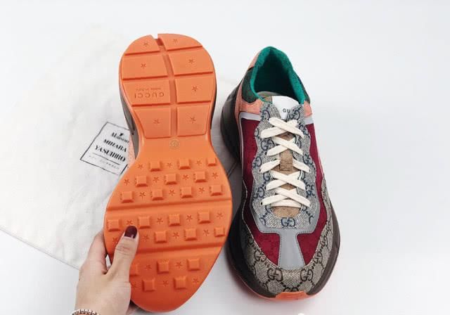  『复古』古驰Gucci 反光皮革复古老爹鞋