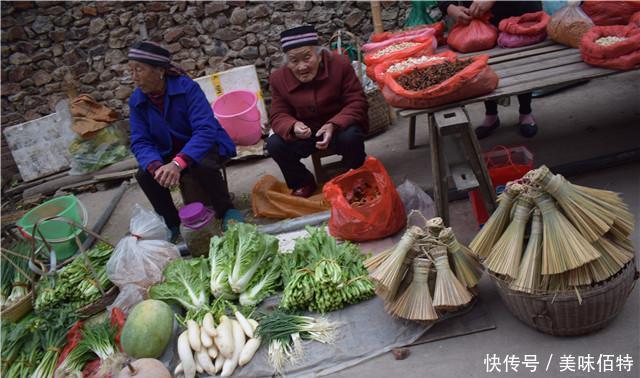 农村大集上最让人稀罕的几样, 手艺人的老物件年轻人有几个认识