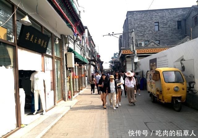 点评北京前门地区的珠宝市街：充满老北京风貌的商铺，却可能走形