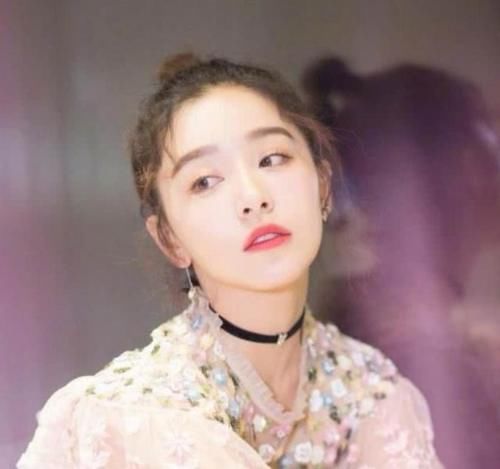  好看的女生：女生脸上有这“3条线”，一般颜值都很高，同时中2个的人真的少