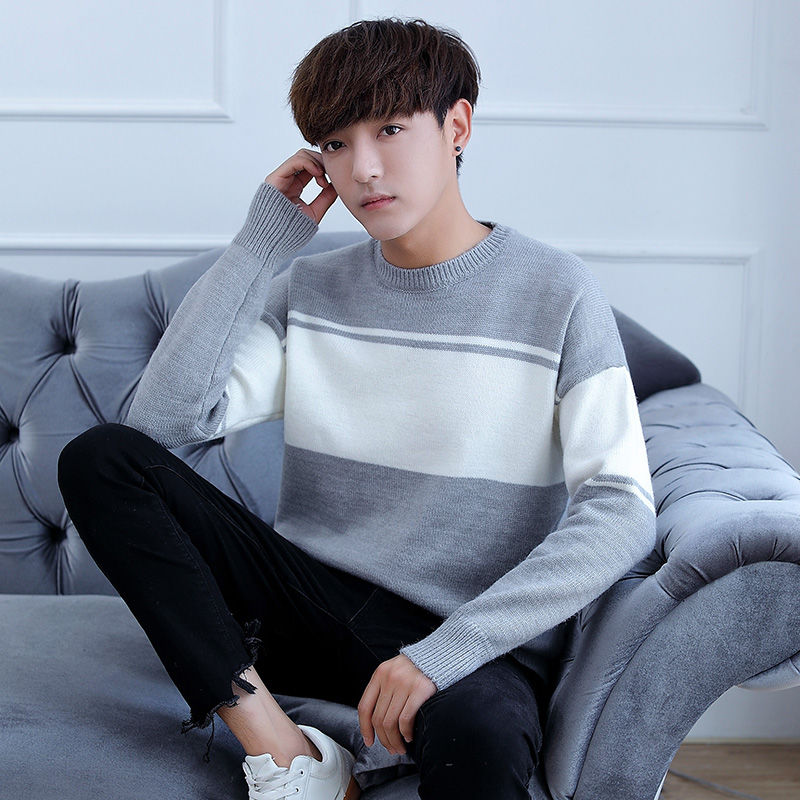 如今不兴单穿衬衫了，现在风靡“朝气毛衫”，时尚有档次