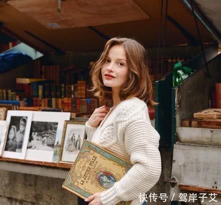 博主@早春浪漫法式风来袭,穿搭博主在线示范,一件单品可搞定