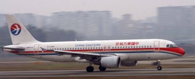 为什么飞机不能直接飞，需要跑一段距离？看完你就知道了