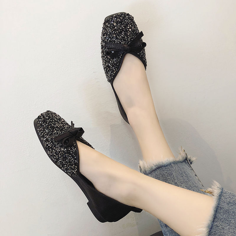 别傻傻穿去年的凉鞋了，今年最流行穿瓢鞋，时髦又好穿