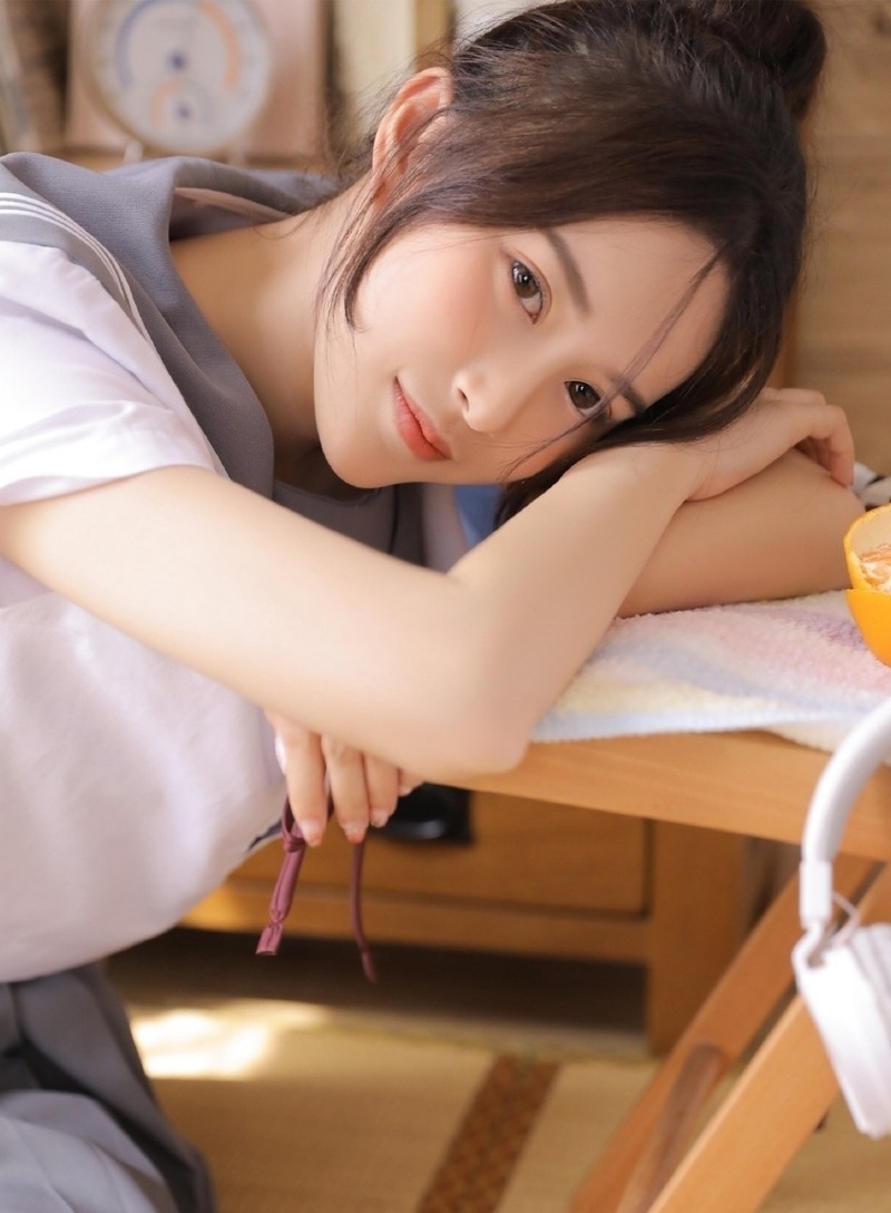  『清纯』美女校花清纯养眼日系写真