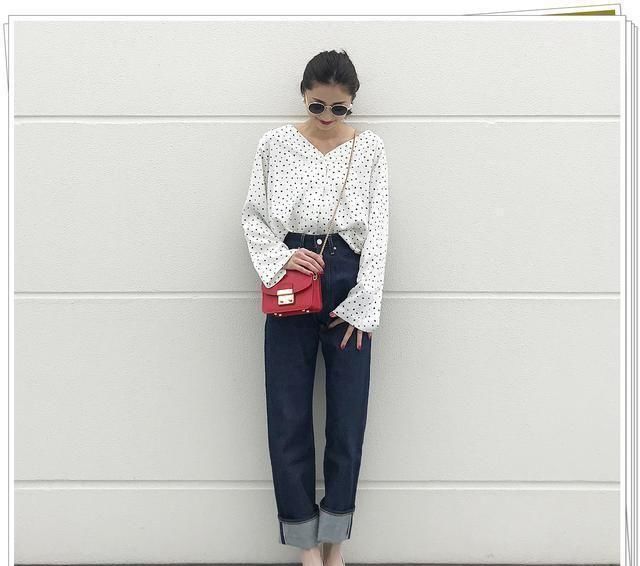  「方法」裤子不长也要卷裤脚！日本女人穿搭示范，卷牛仔裤的正确方法