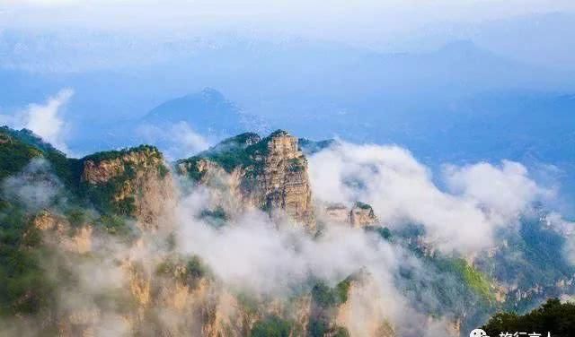 北京周边的神山，日出云海美如仙境，雪后更是人间天堂