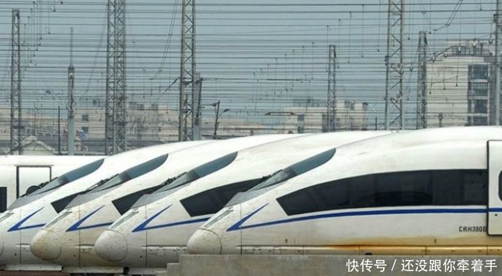 中国高铁运行一小时，需要耗费多少度电今天可算知道了