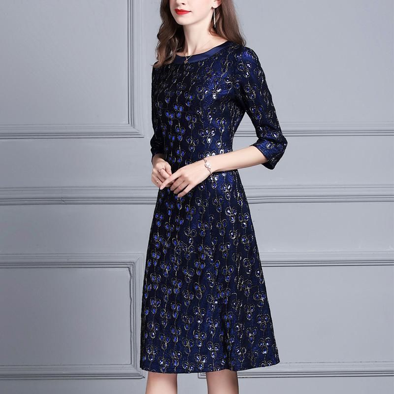 女人穿对真的很美!一款比一款新颖洋气套装,70后变美嫩小姐姐