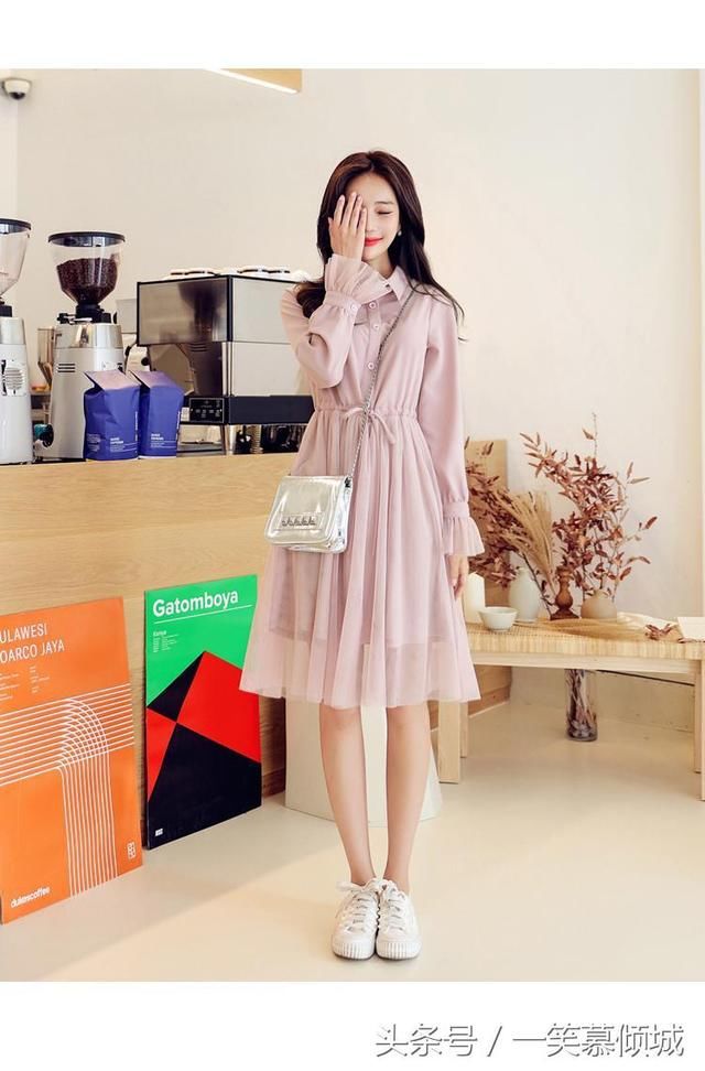 新颖而又清新的美裙，弥漫迷人的气息，充满浓浓的女人味