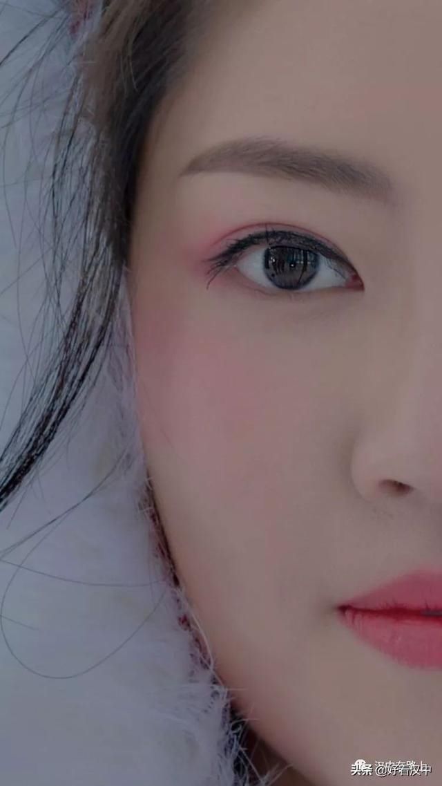 大雪过后的汉中龙池特别适合汉服摄影,不信你看